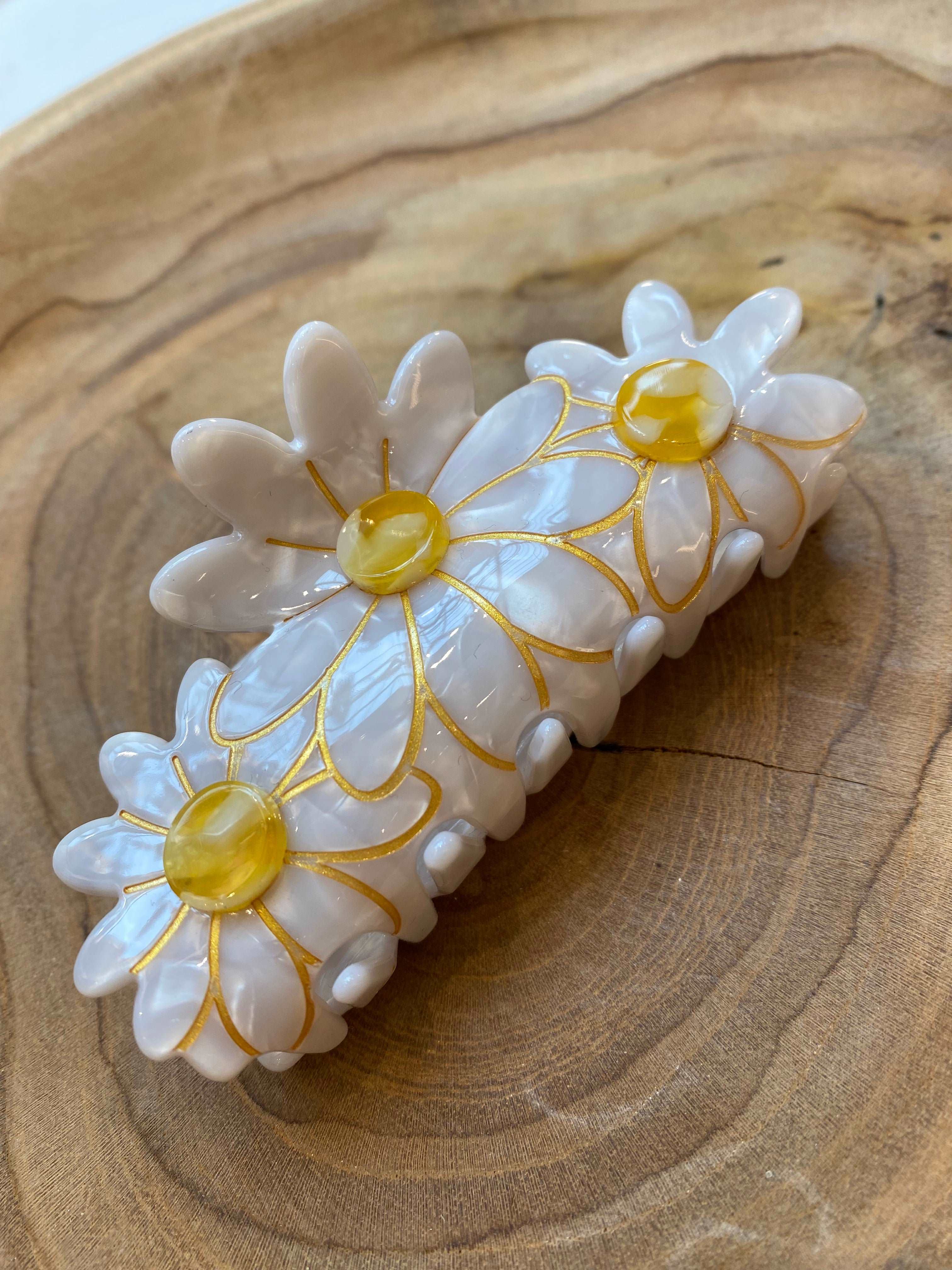 Daisy claw clip