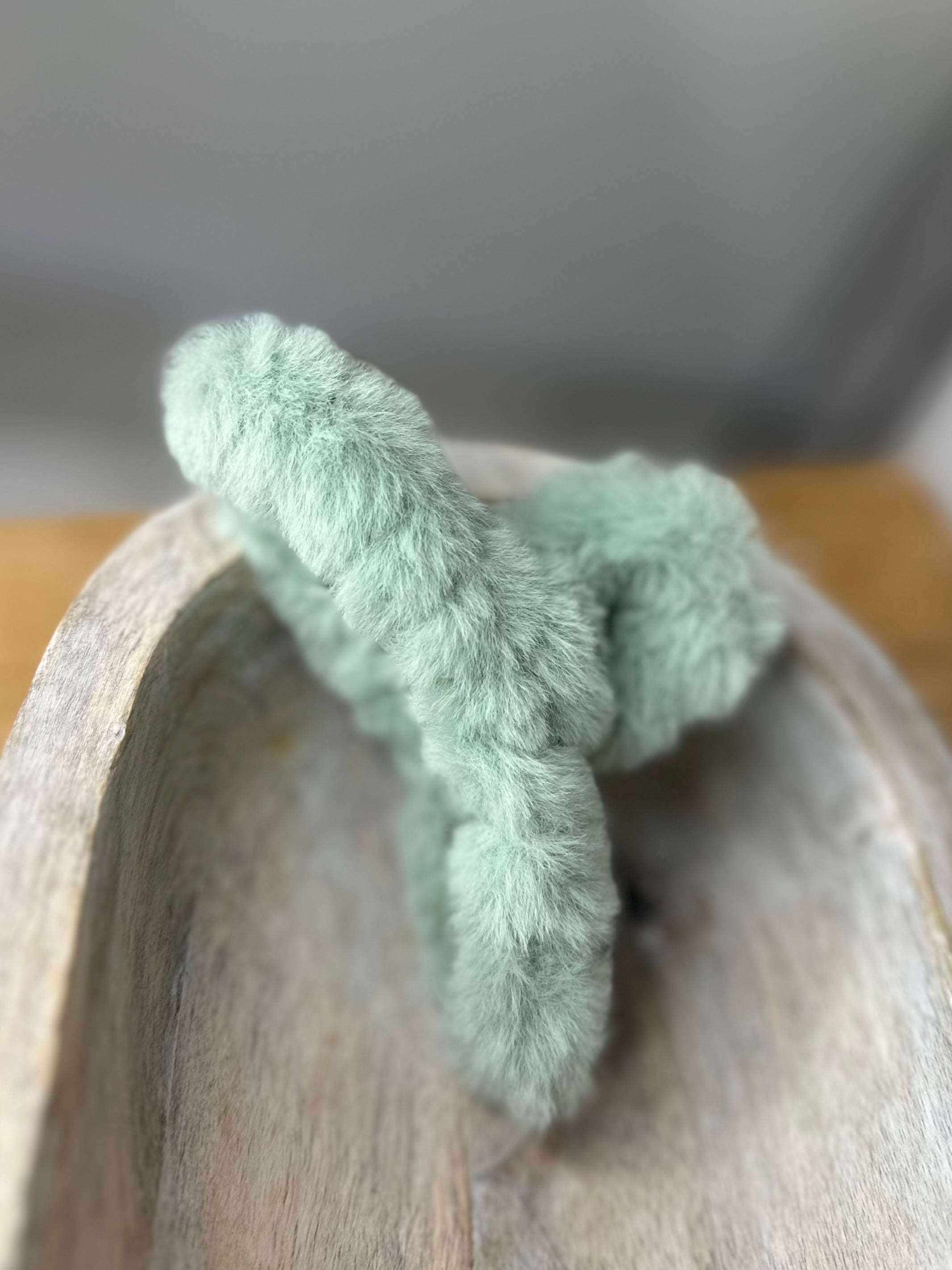 Faux Fur Circular Claw Clip