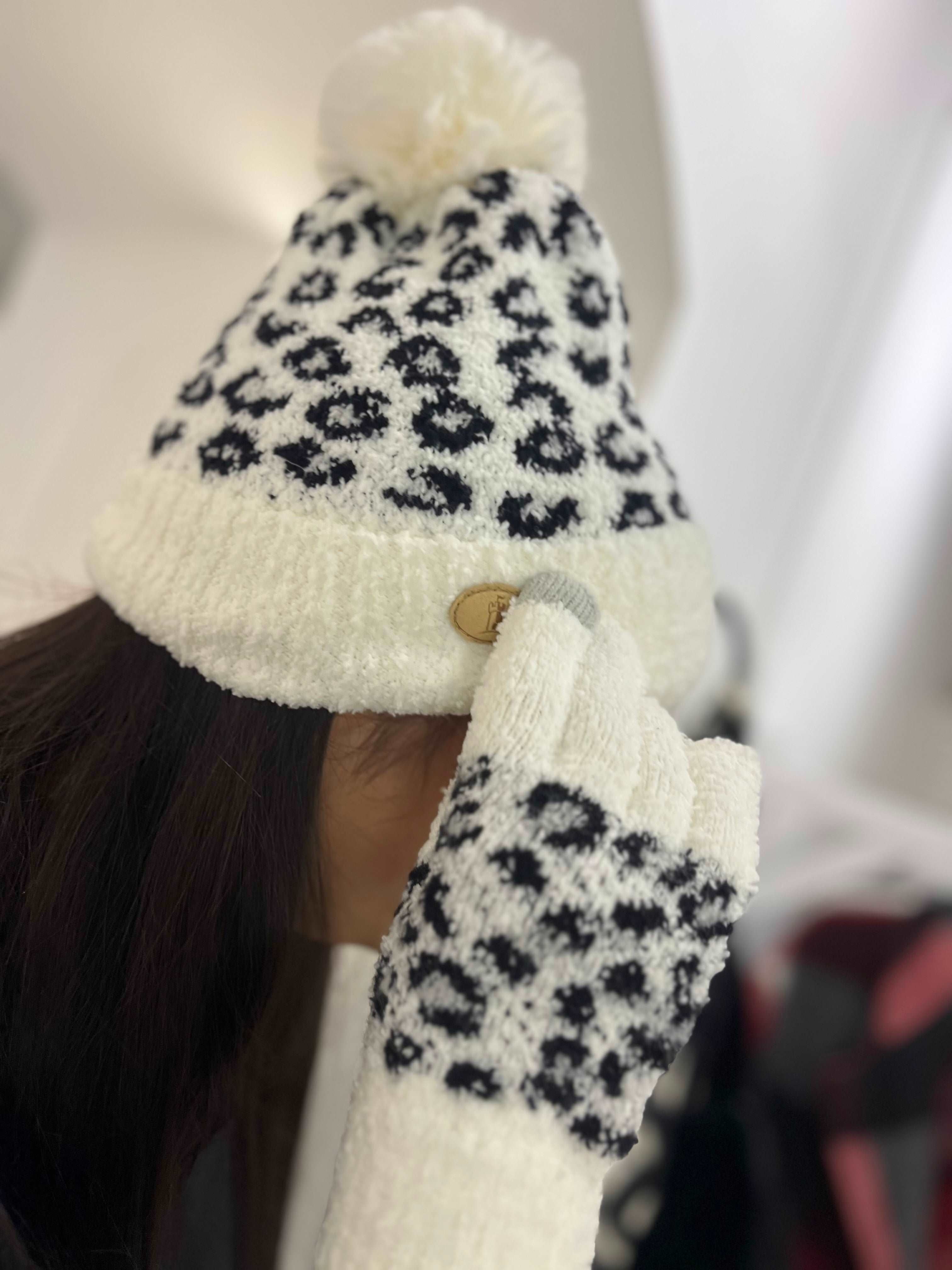 Snow Leopard Hat & Glove Set