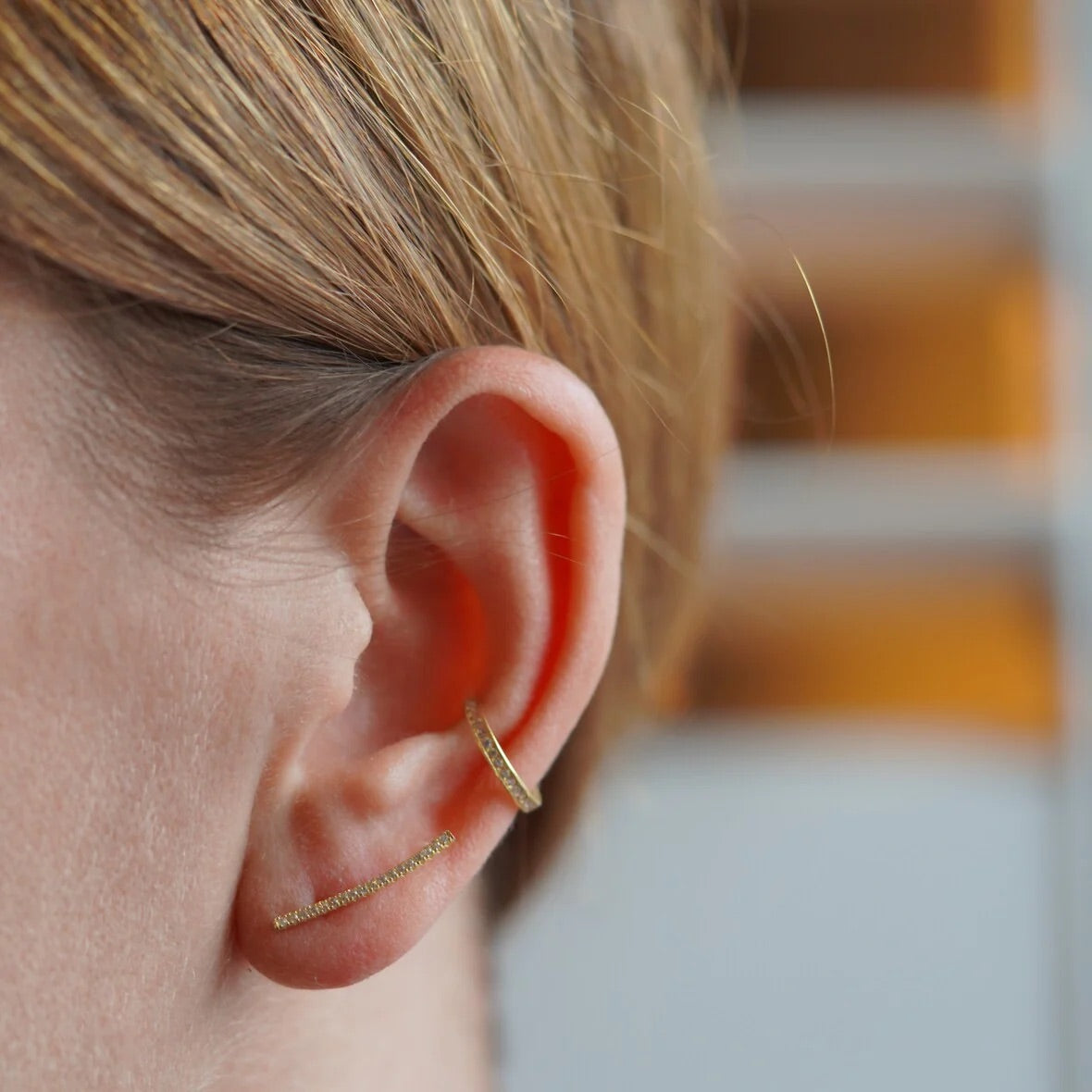 Crystal bar ear climber