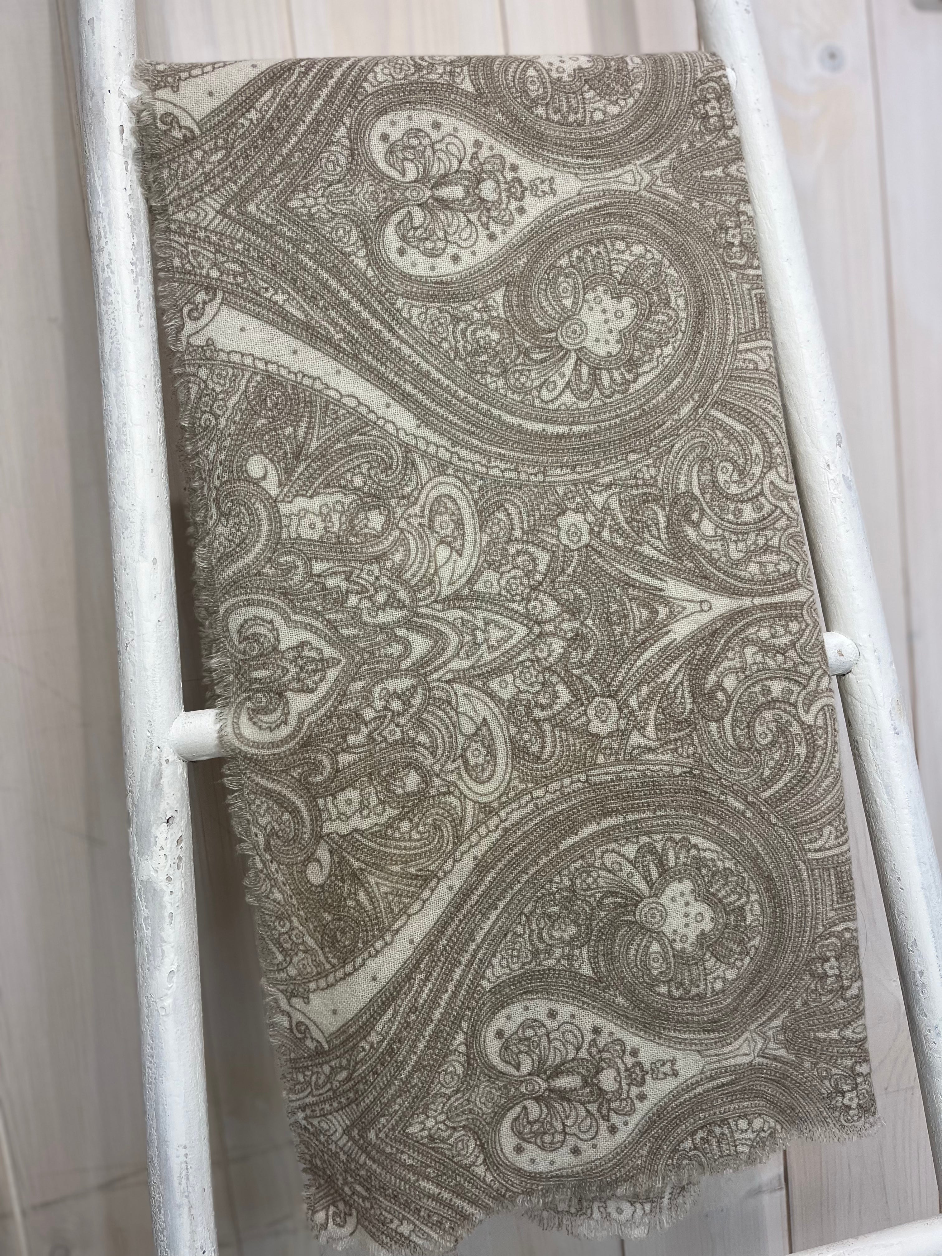 Luxury Cashmere Scarf: Mocha Paisley