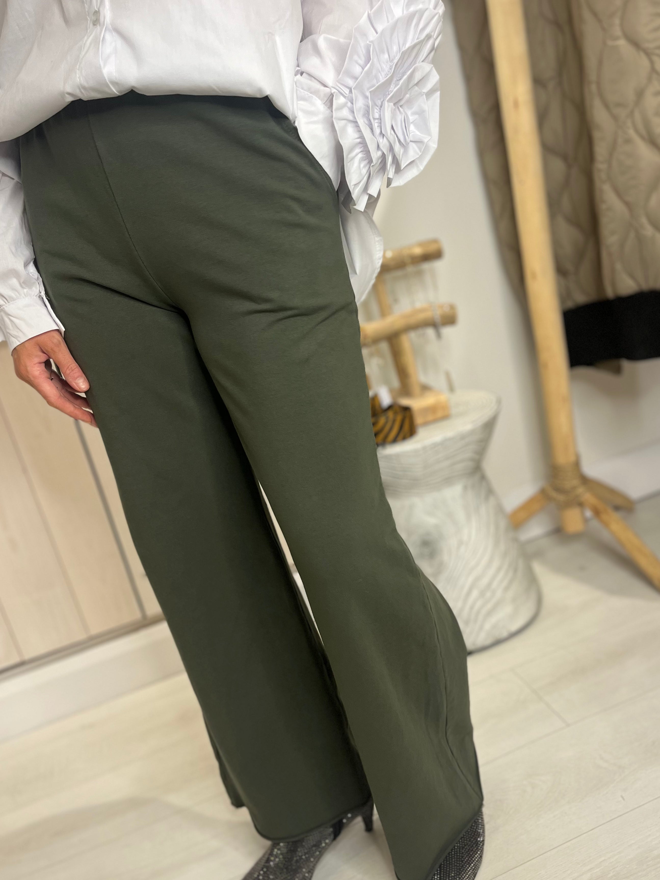 Alia Wide Leg Joggers