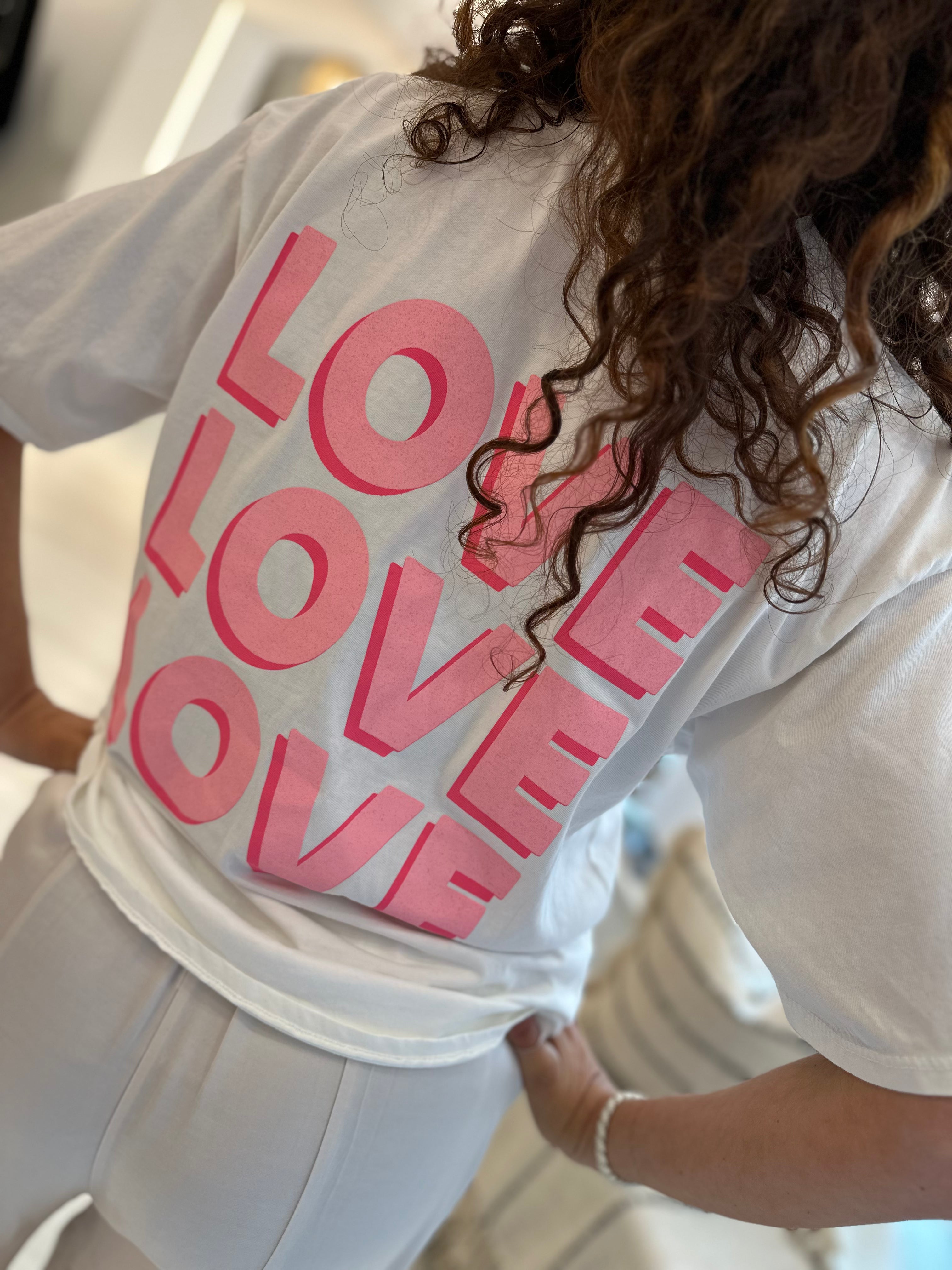 Love T-shirt