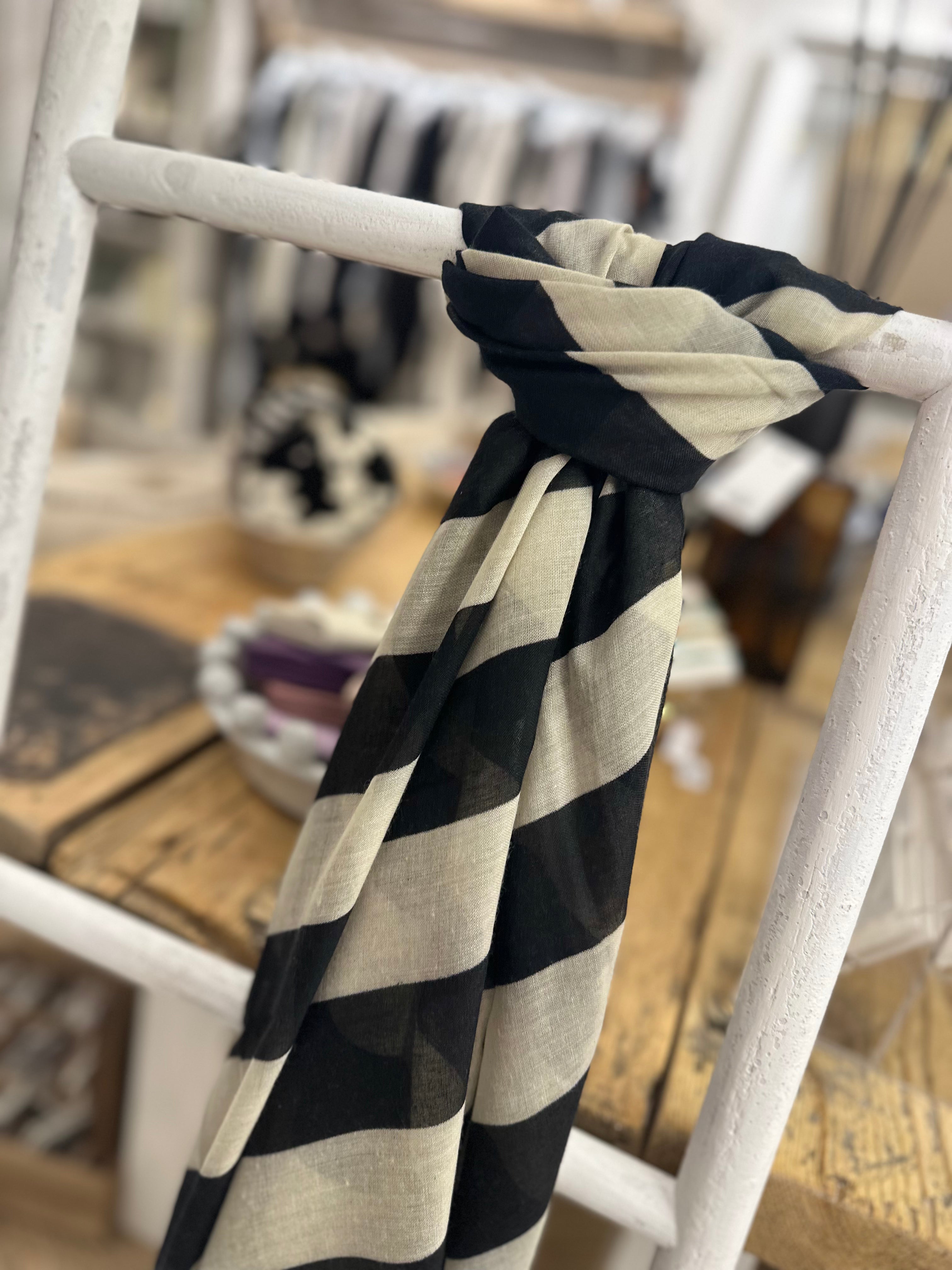 Thick Stripe Soft Scarf