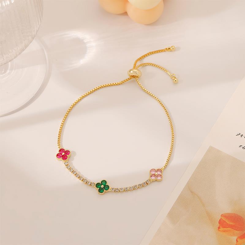 Triple clover cubic zirconia bracelet